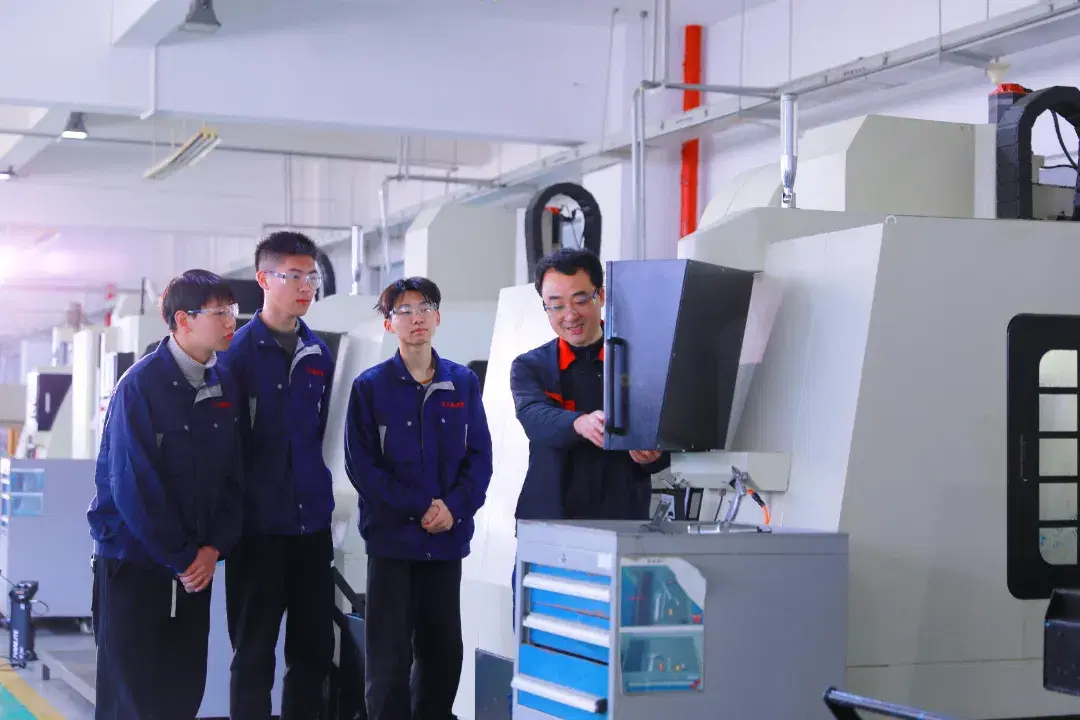 Mechanical
Manufacturing and
Automation